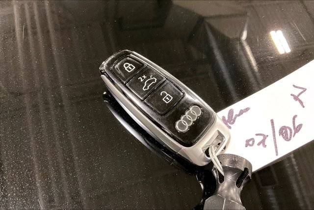 Certified 2023 Audi e-tron GT Premium Plus AWD/4WD image 11