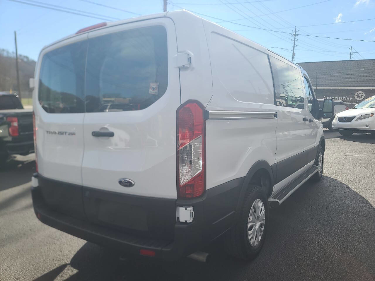 Used 2024 Ford Transit 250 250 3dr SWB Low Roof Cargo Van w/ Exterior Upgrade Package image 8
