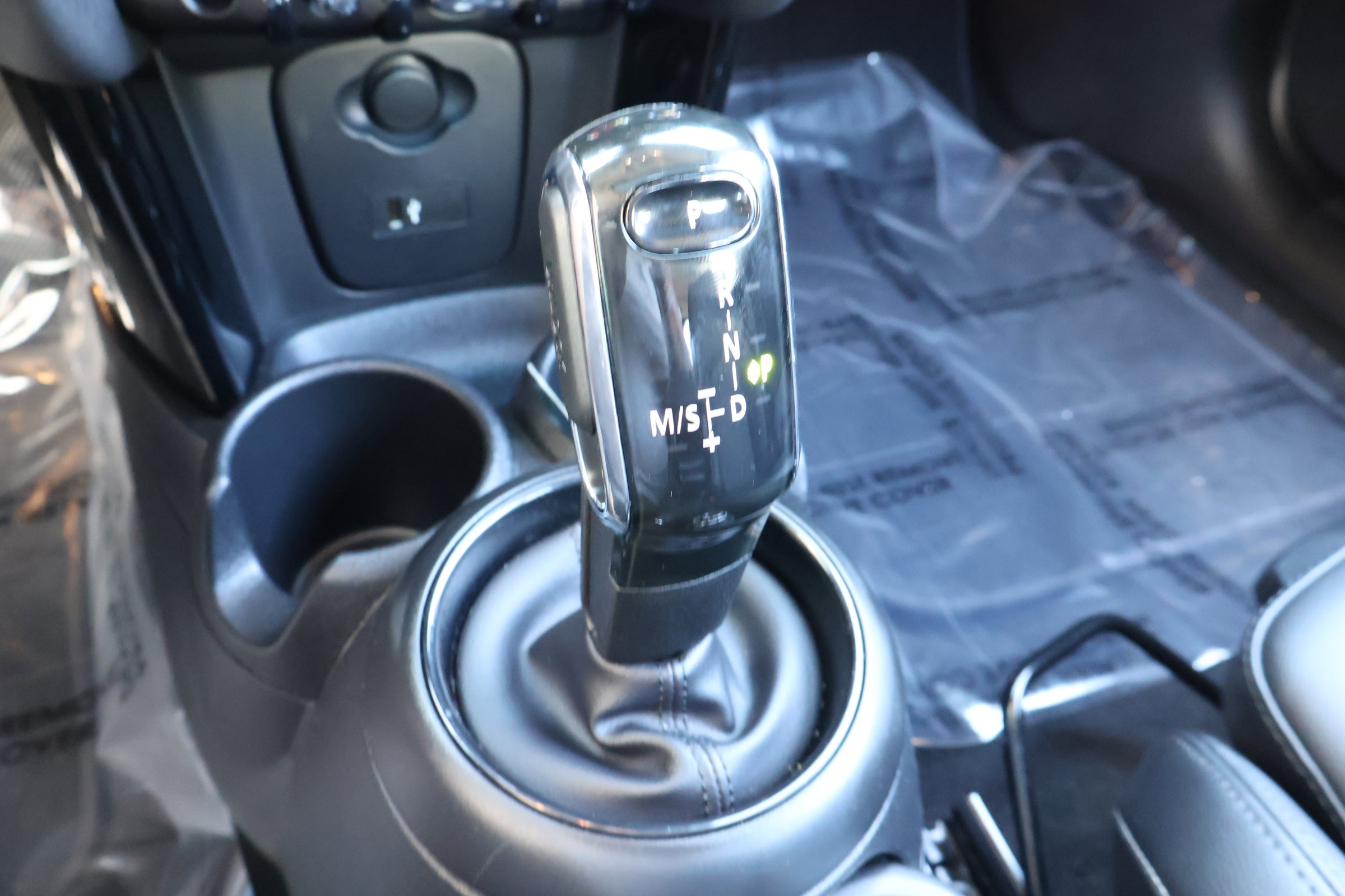 Used 2022 MINI Cooper S w/ Premium Package image 27