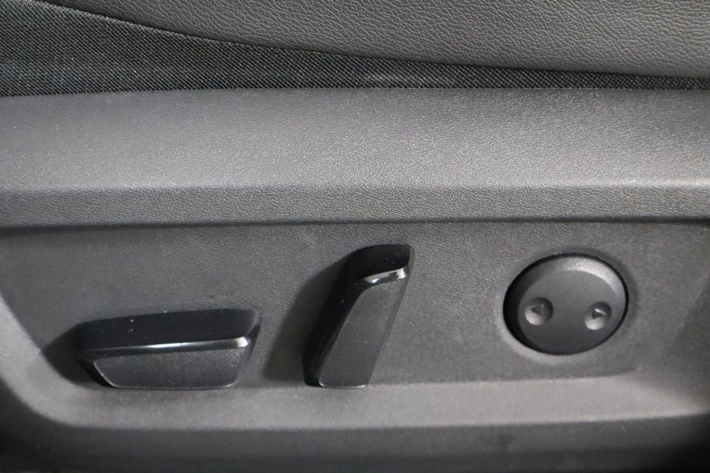 Used 2022 Nissan Rogue SL w/ SL Premium Package FWD image 22