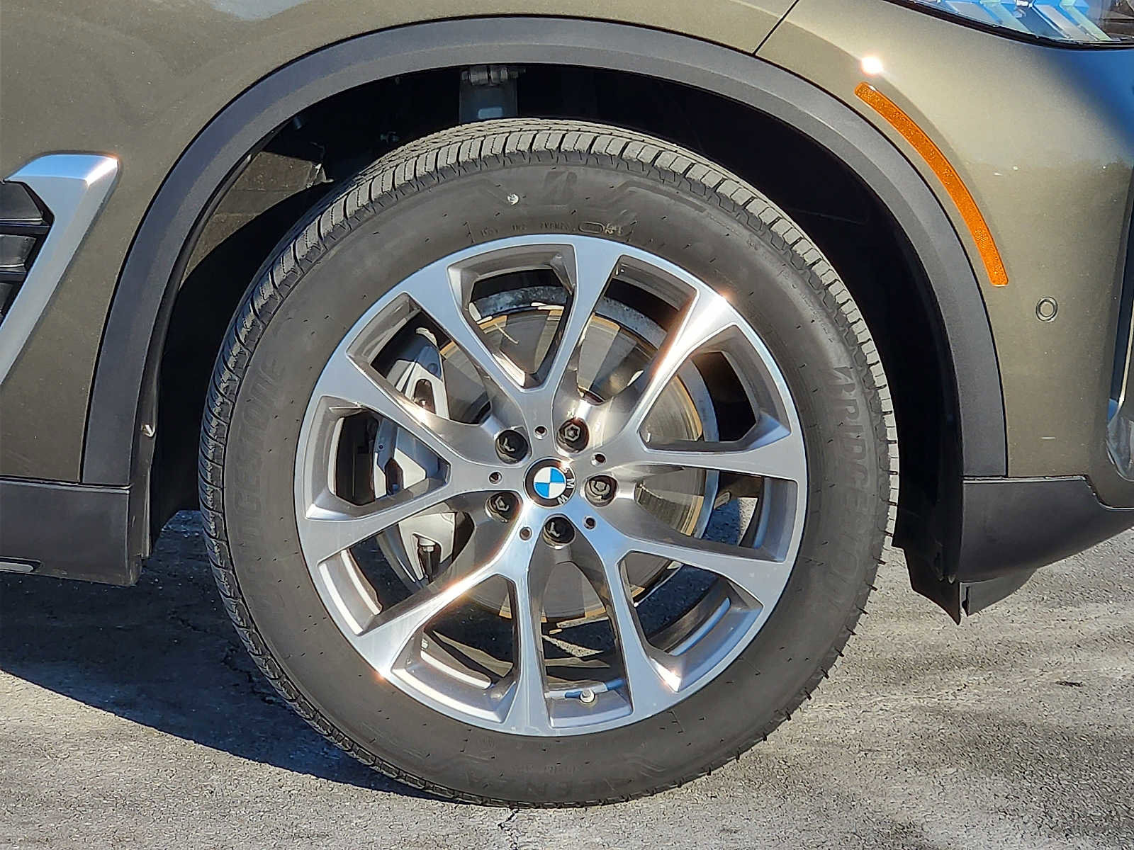 Used 2026 BMW X5 xDrive40i w/ Premium Package image 8