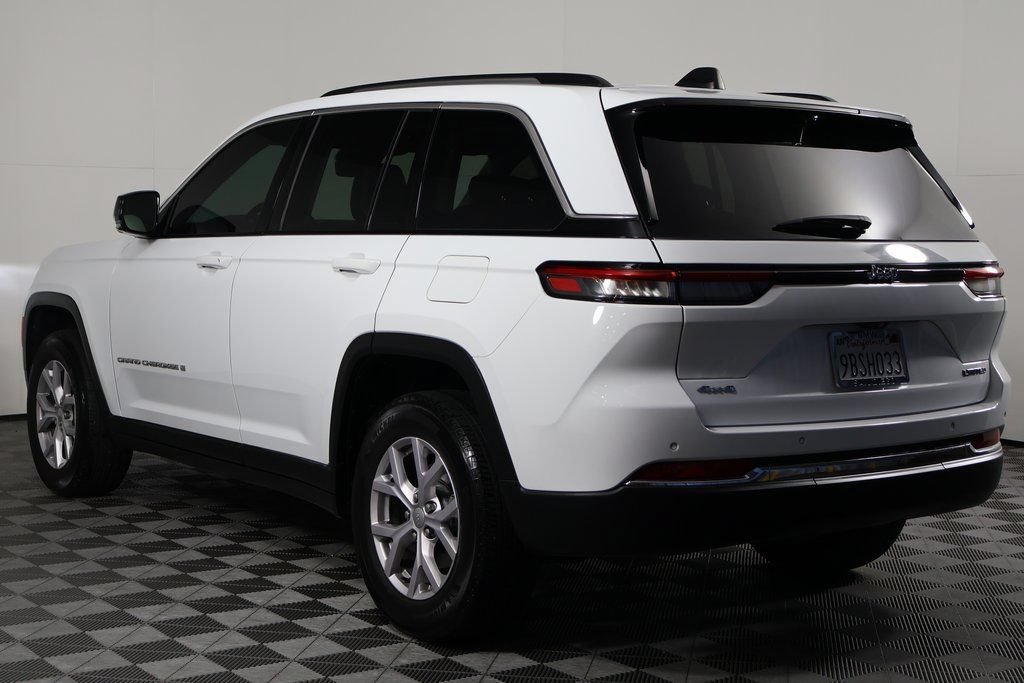 Used 2022 Jeep Grand Cherokee Limited w/ Luxury Tech Group II AWD/4WD image 6