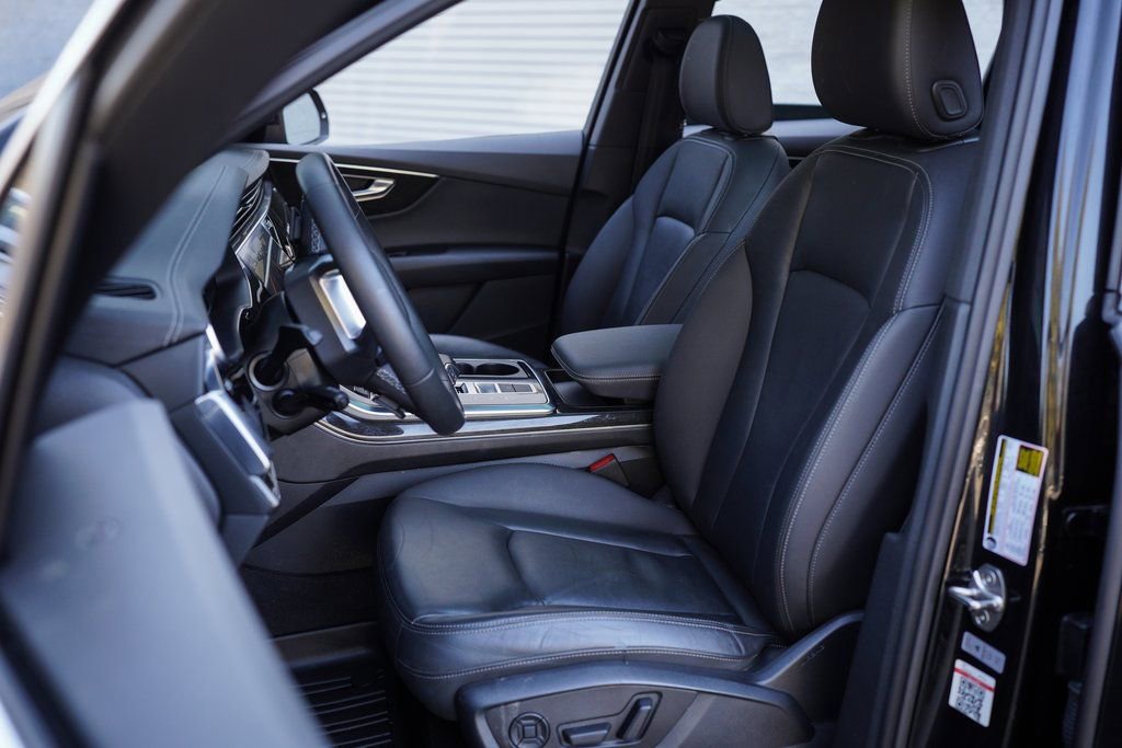 Used 2025 Audi Q7 2.0T Premium w/ Convenience Package image 23