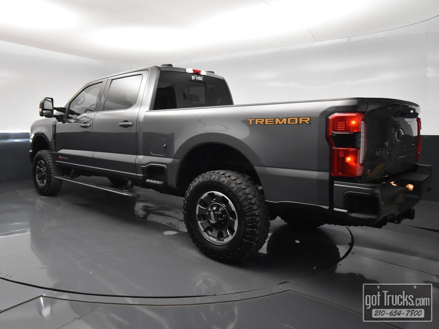 Used 2023 Ford F250 Lariat w/ Lariat Ultimate Package AWD/4WD image 5