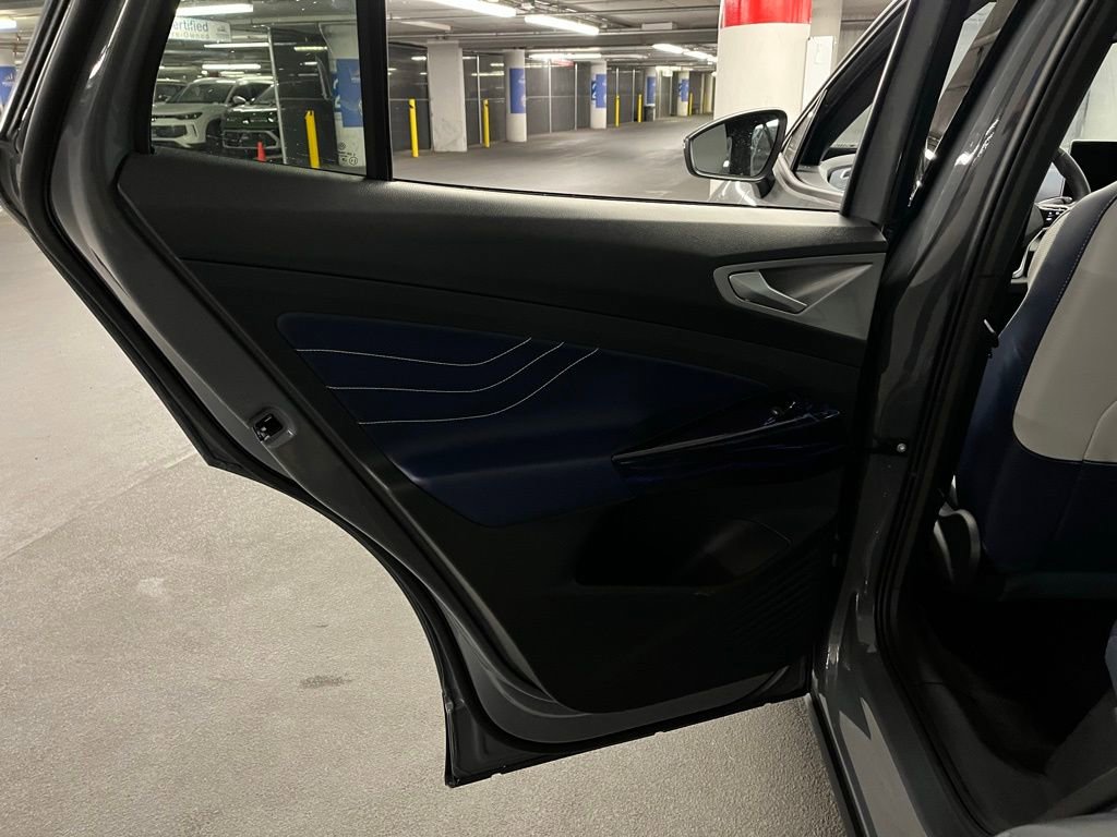 New 2025 Volkswagen ID.4 Pro S image 21