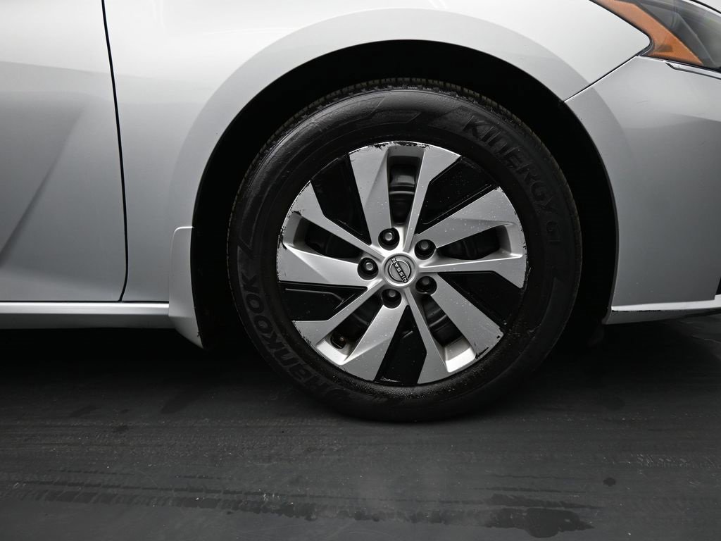 Used 2023 Nissan Altima 2.5 S image 2