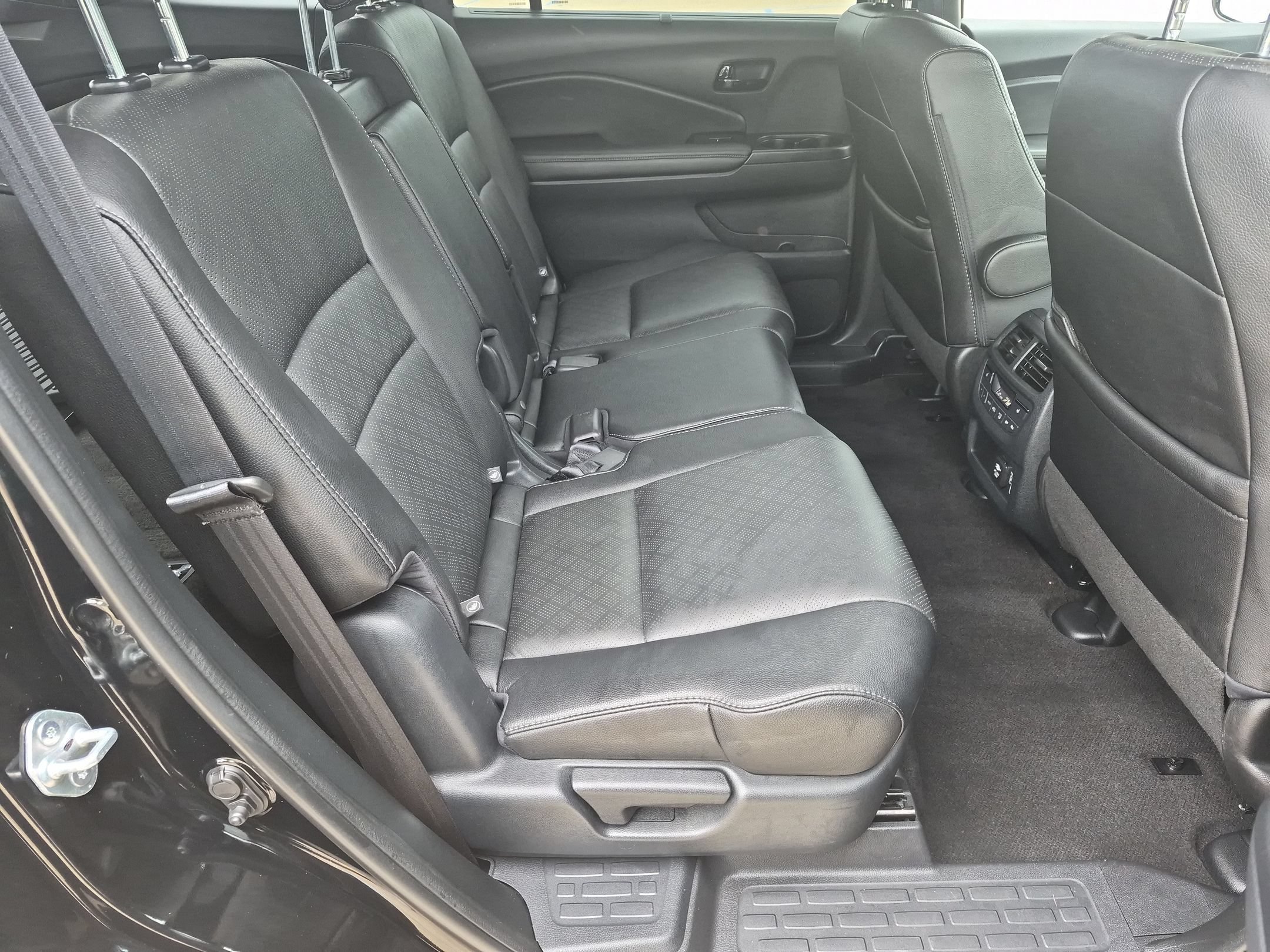 Certified 2023 Honda Passport Elite image 32