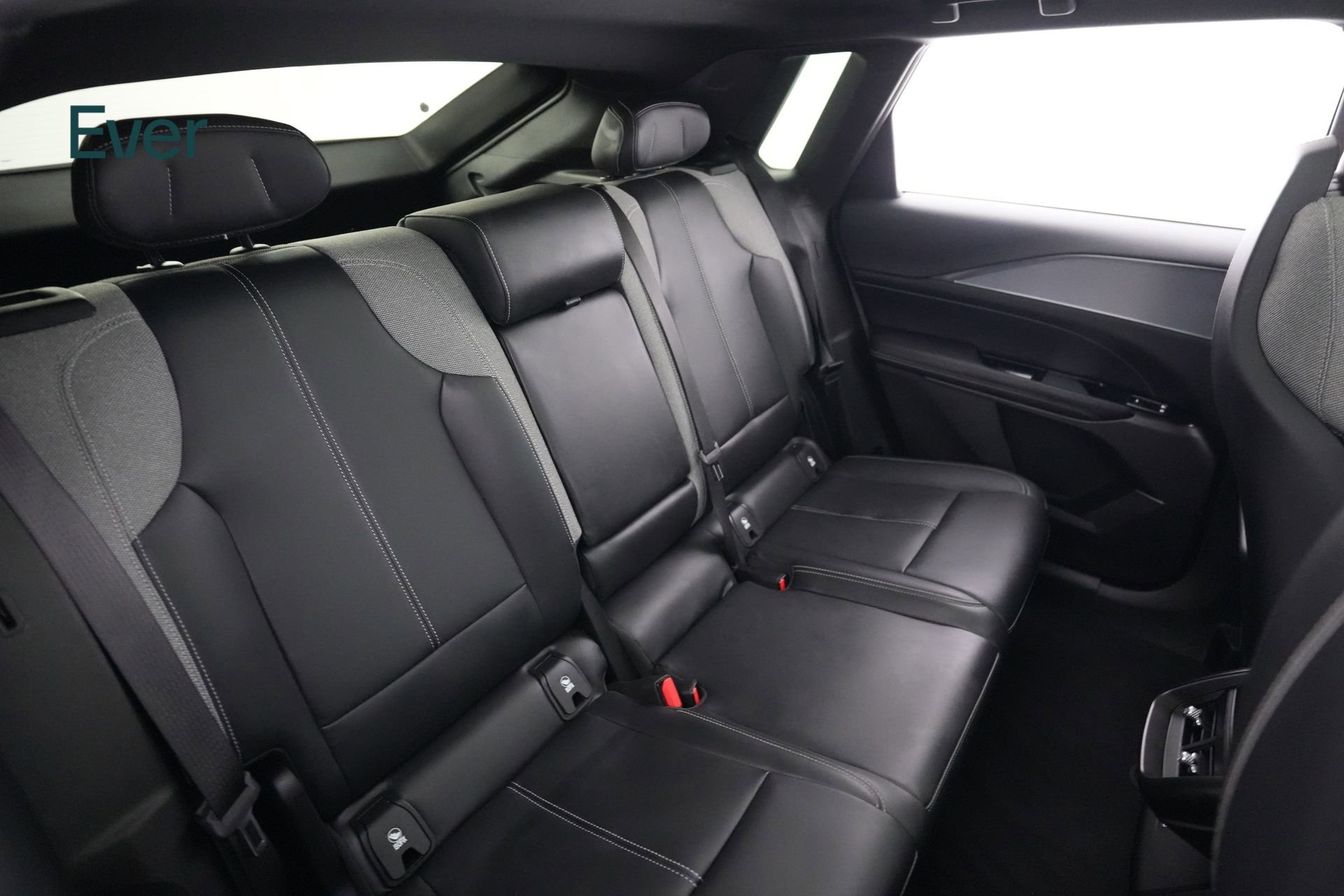 Used 2024 Cadillac Lyriq Tech AWD/4WD image 5