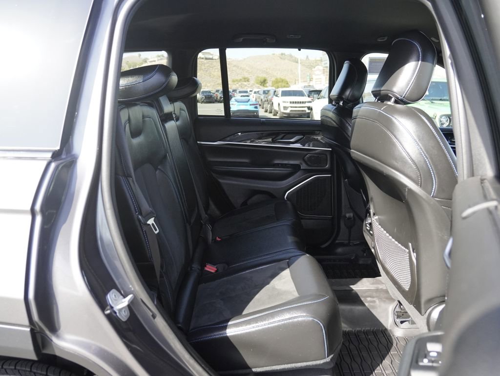 Used 2022 Jeep Grand Cherokee Trailhawk w/ Advanced Protech Group II AWD/4WD image 24