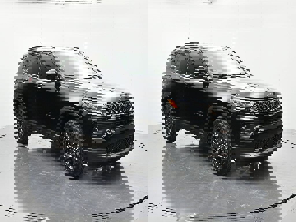New 2026 Jeep Compass Latitude image 3