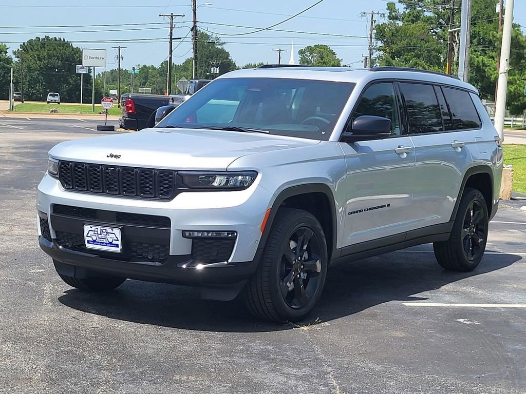 New 2025 Jeep Grand Cherokee L Limited w/ Luxury Tech Group II image 3