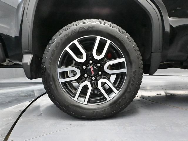 Used 2025 GMC Sierra 1500 AT4 w/ AT4 Premium Package image 17