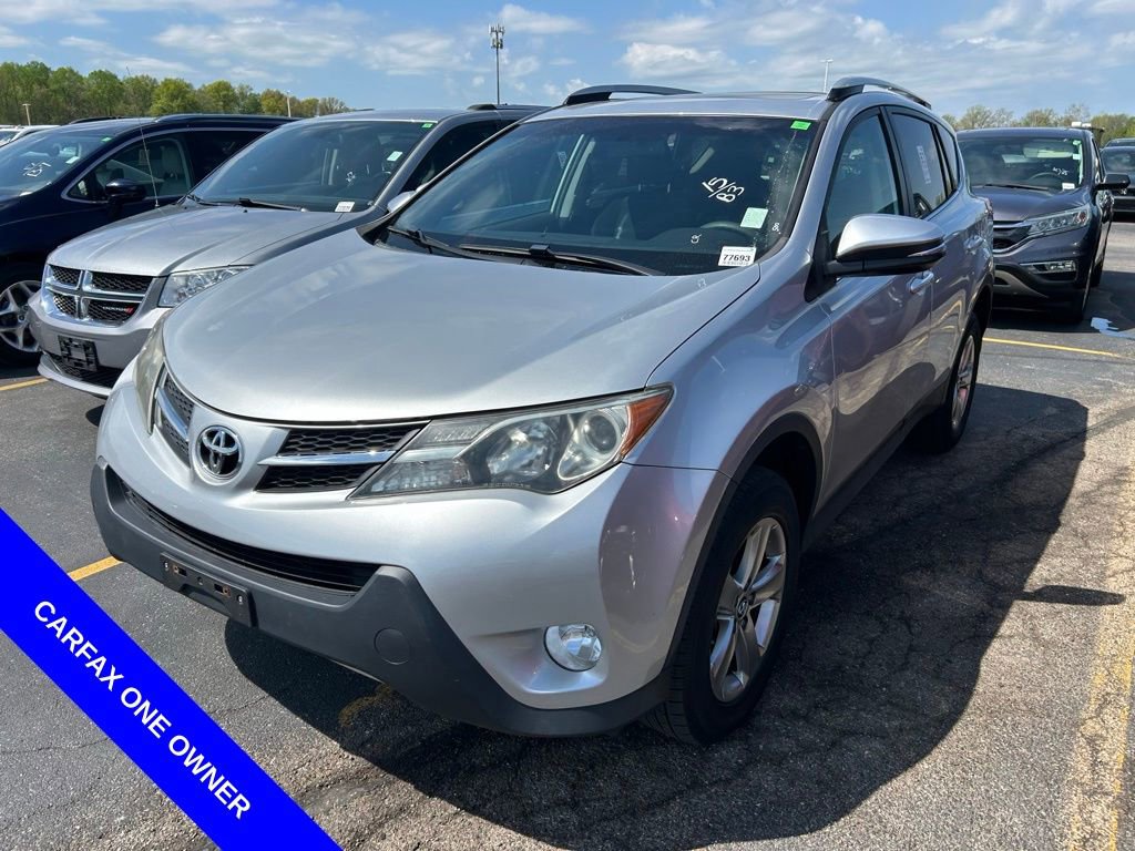 Used 2015 Toyota RAV4 XLE FWD image 2