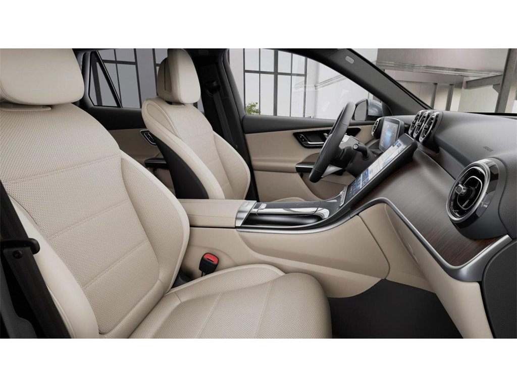 New 2025 Mercedes-Benz GLC 300 4MATIC image 4