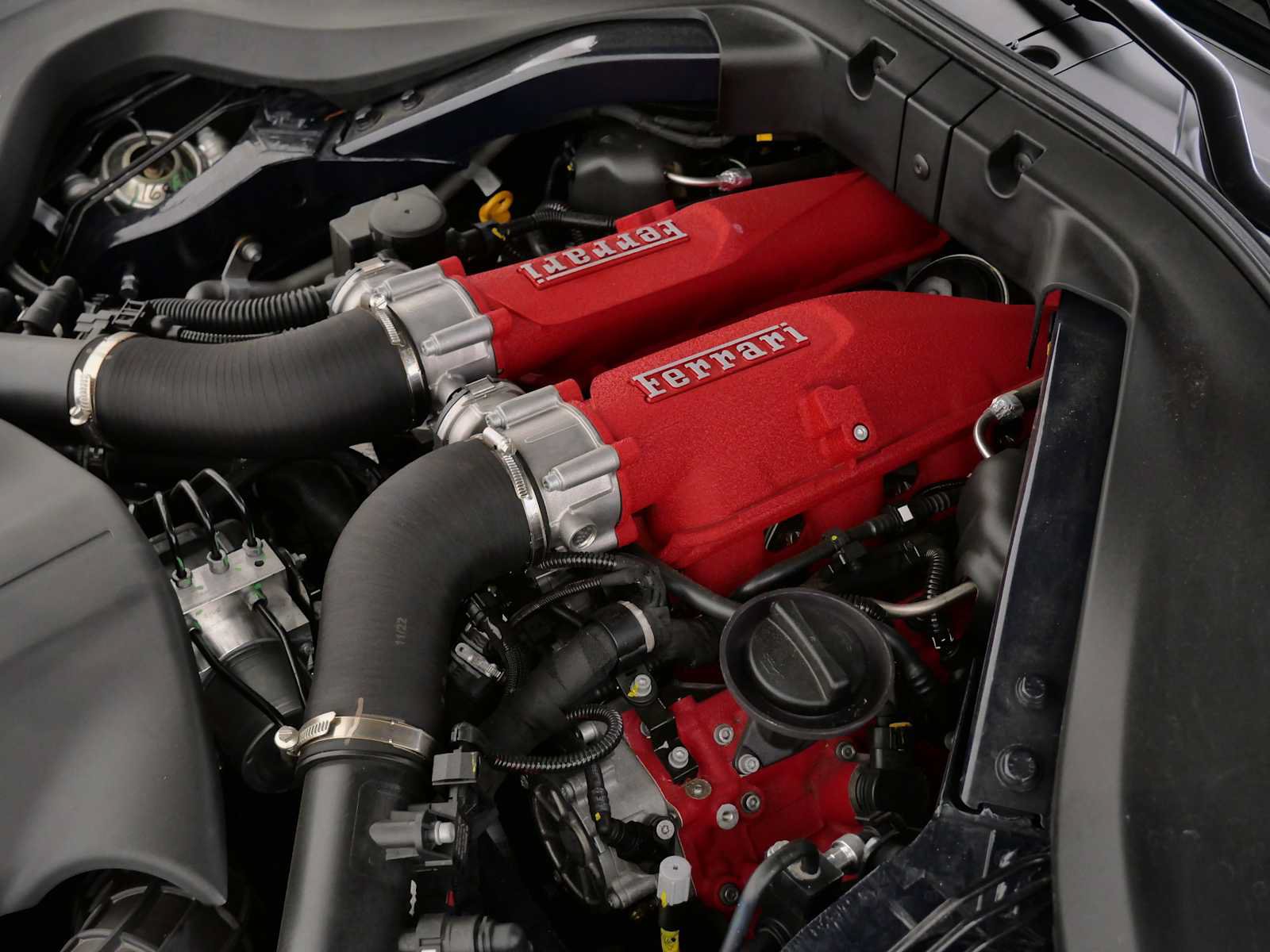 Certified 2023 Ferrari Portofino M RWD image 33