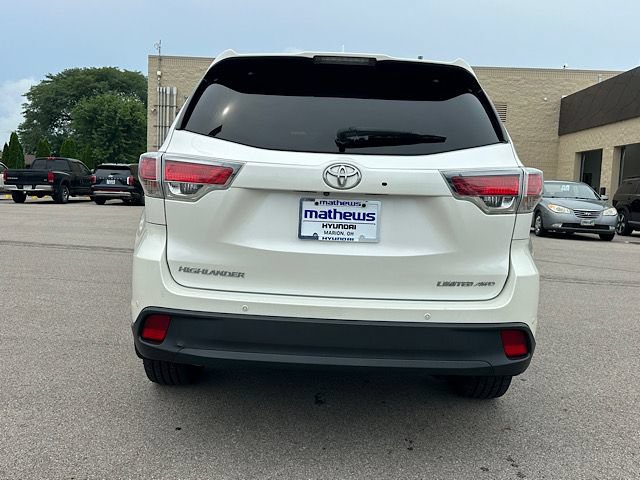 Used 2016 Toyota Highlander Limited w/ Four Season Floor Mat Package AWD/4WD image 5