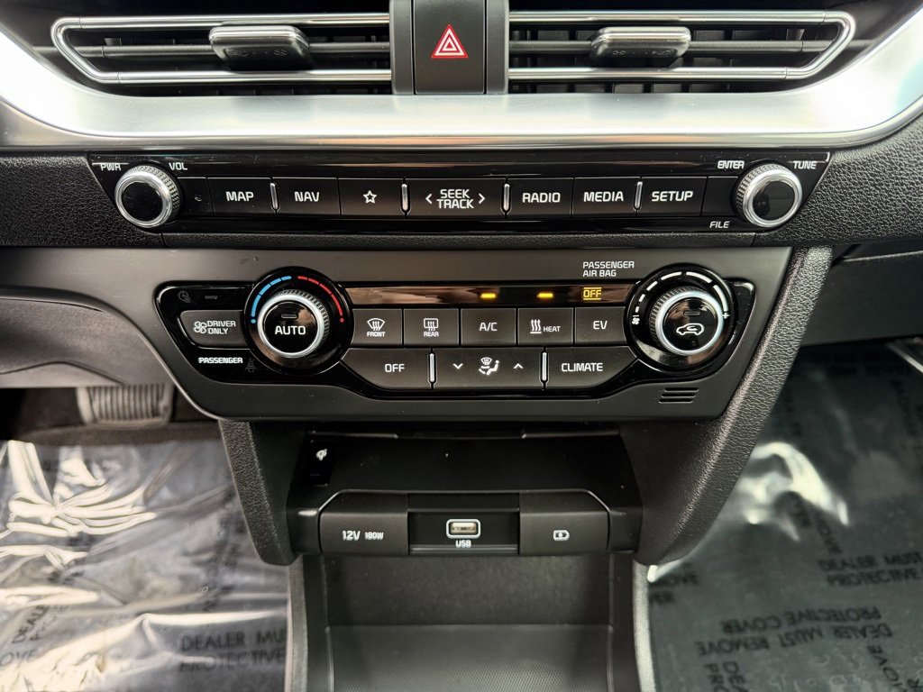 Used 2022 Kia Niro EX w/ Cold Weather Package image 26