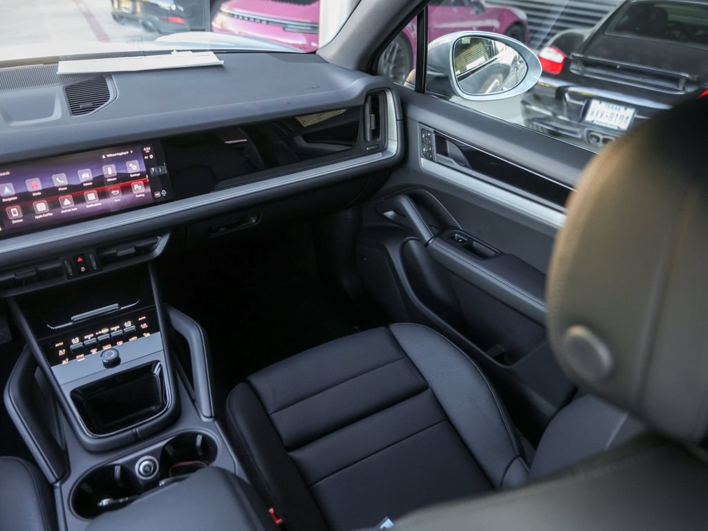 Certified 2026 Porsche Cayenne AWD/4WD image 36