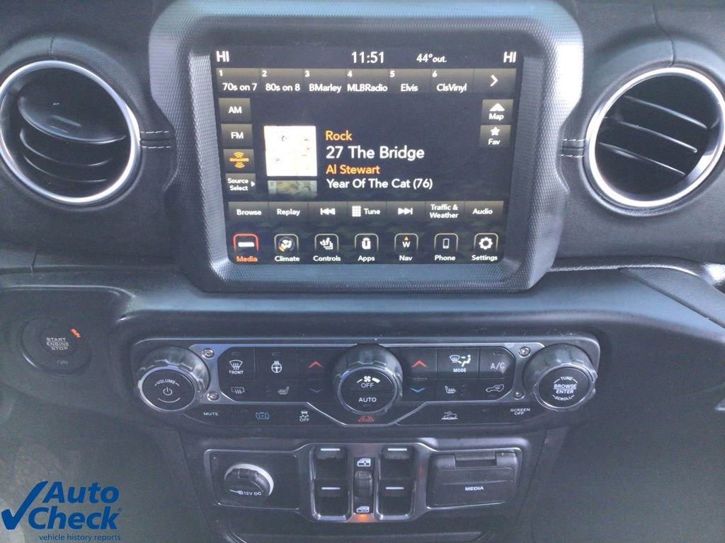 Used 2022 Jeep Wrangler Unlimited Sahara w/ Cold Weather Group image 21