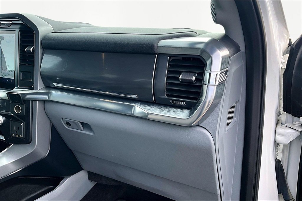 Used 2021 Ford F150 Lariat w/ Equipment Group 502A High image 17