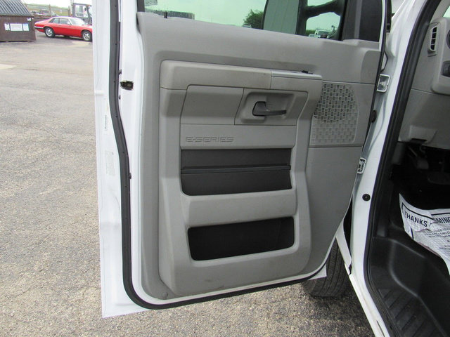 Used 2023 Ford E-450 and Econoline 450 Super Duty w/ Power Windows & Locks Group RWD image 24