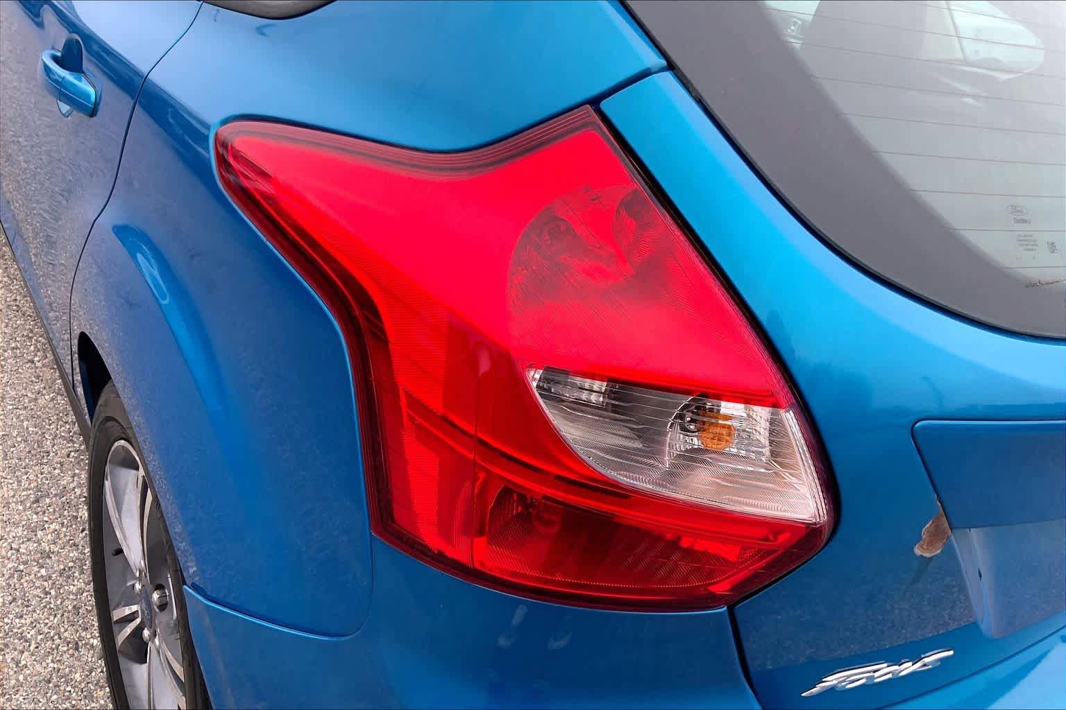 Used 2014 Ford Focus SE w/ SE Sport Package FWD image 28