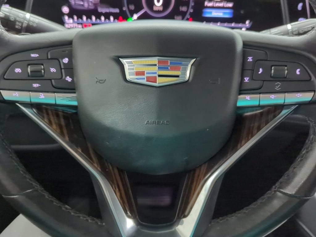 Used 2022 Cadillac Escalade Luxury w/ LPO, Floor Liner Package AWD/4WD image 14
