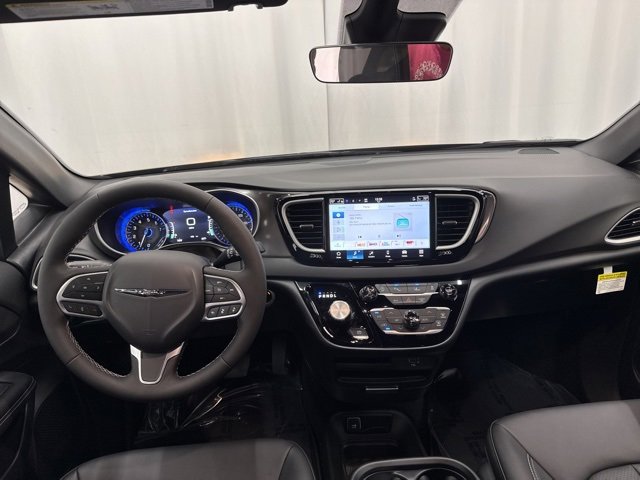 New 2026 Chrysler Voyager LX image 7
