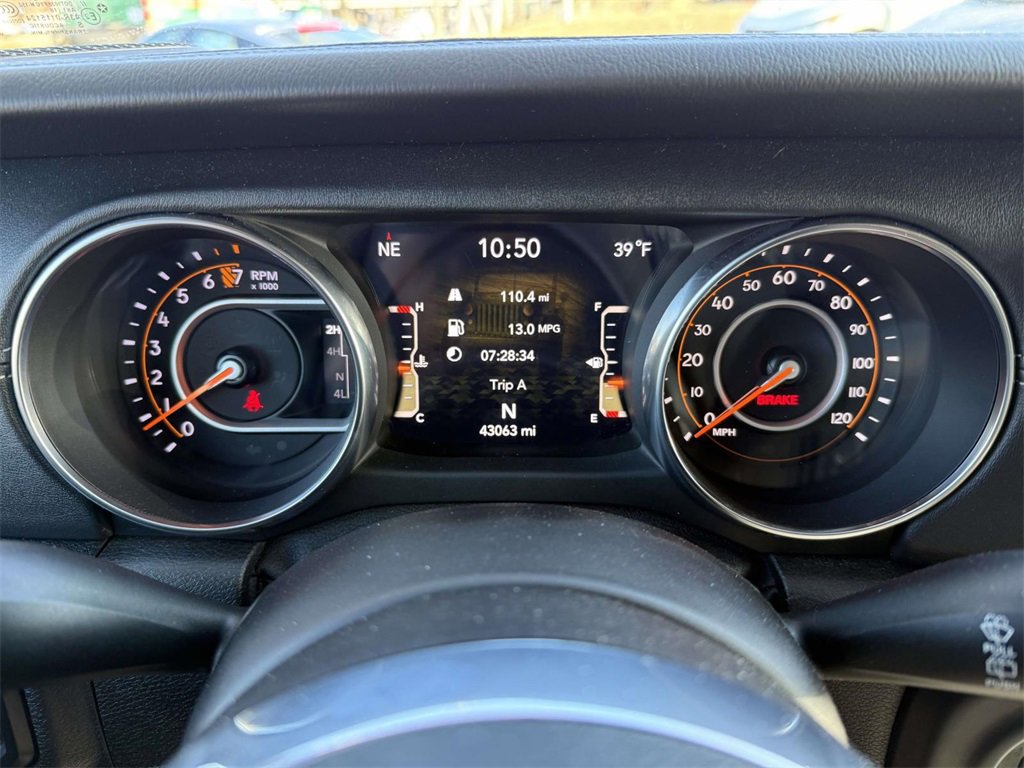 Used 2019 Jeep Wrangler Unlimited Sahara image 13