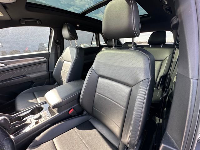 Certified 2023 Volkswagen Atlas Cross Sport SEL R-Line image 27