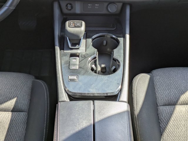 Used 2025 Nissan Rogue SV FWD image 21