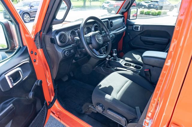 Used 2023 Jeep Wrangler Sport AWD/4WD image 17