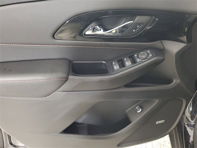 Used 2022 Chevrolet Traverse RS image 19