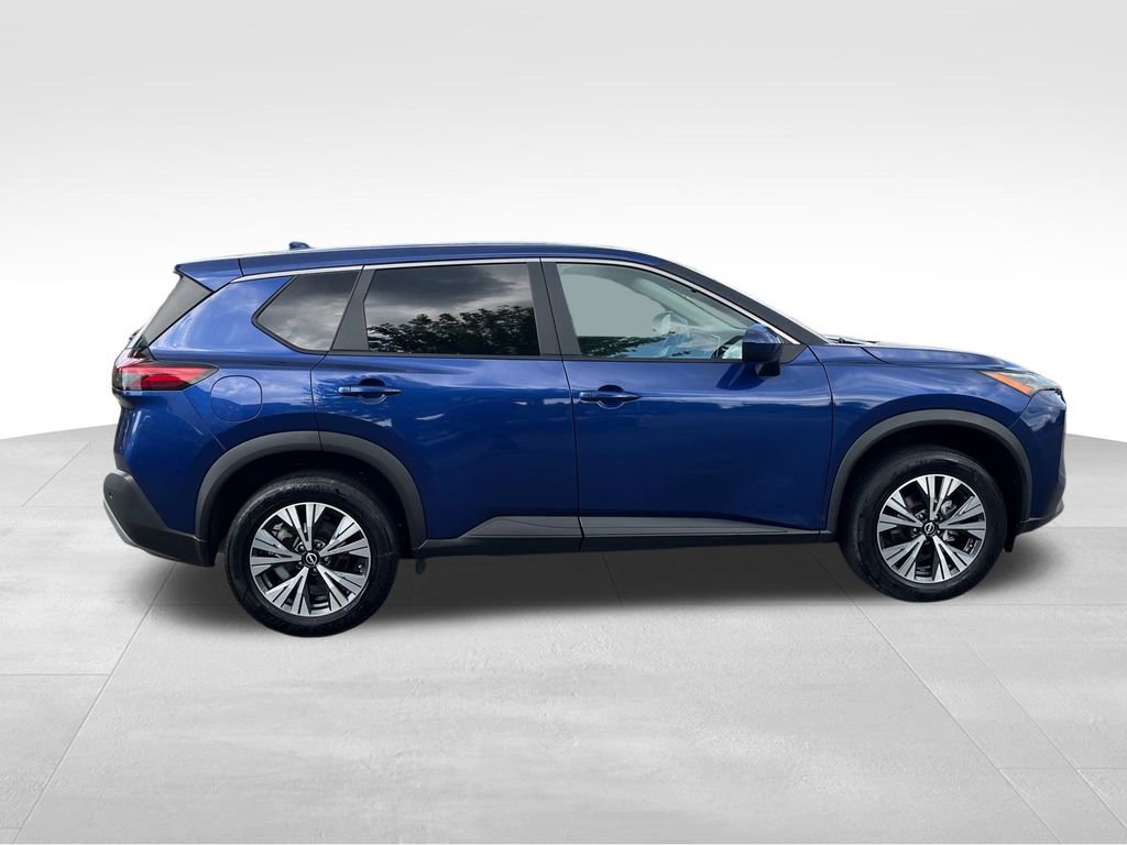 Used 2023 Nissan Rogue SV image 8