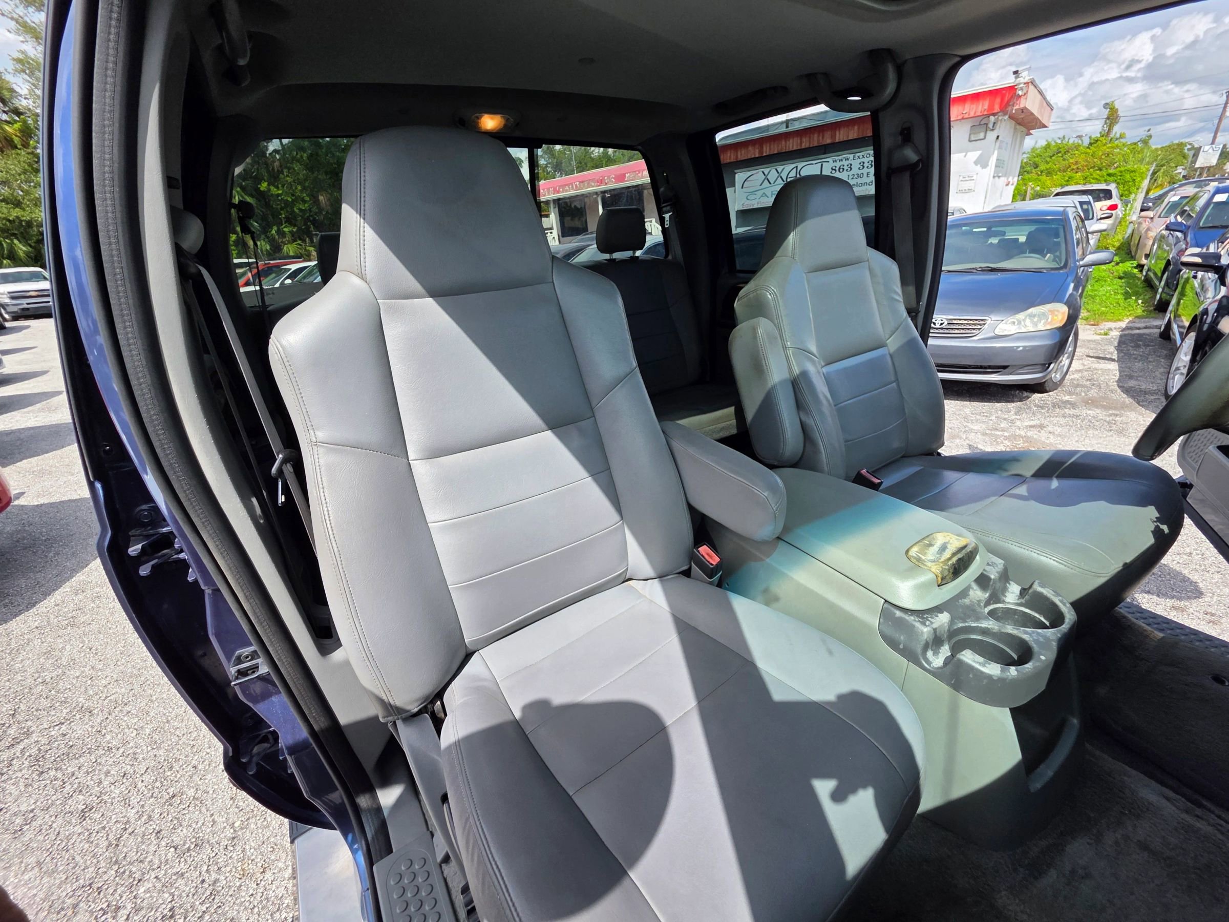 Used 2004 Ford F250 XL image 21