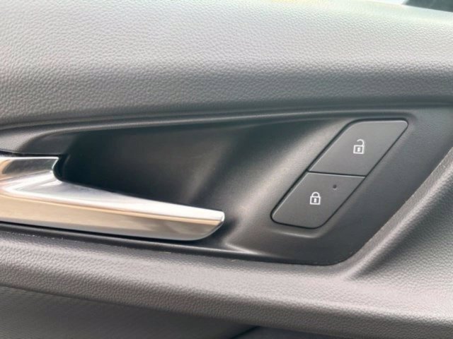Used 2026 Chevrolet Equinox LT FWD image 12
