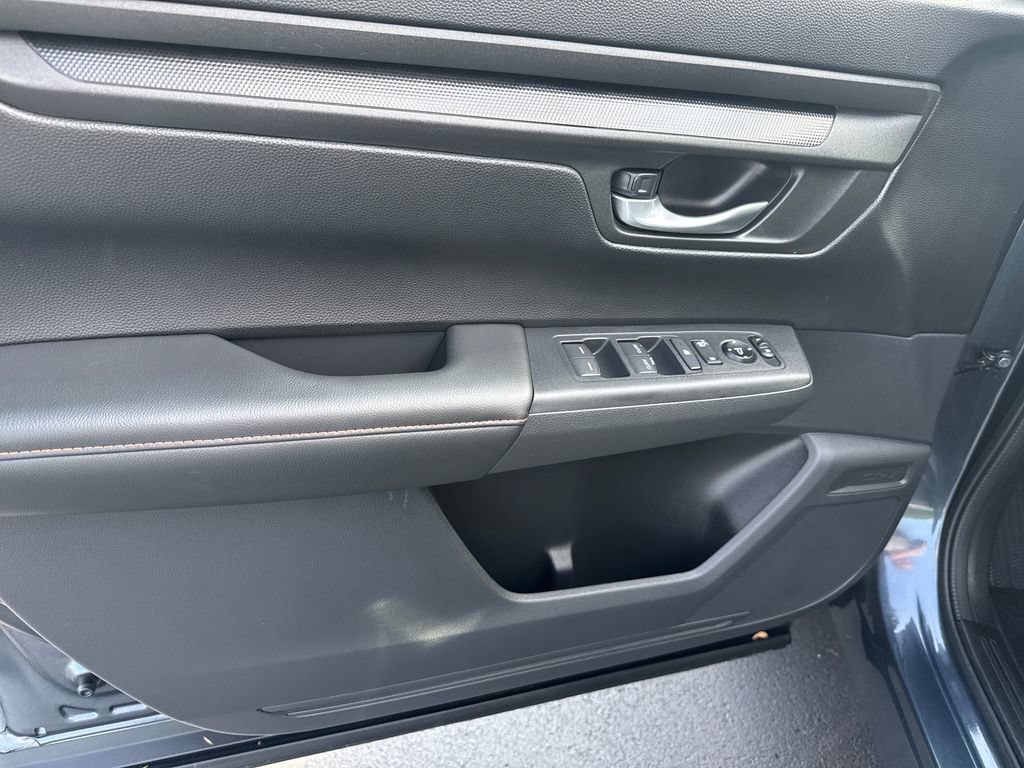 Certified 2025 Honda CR-V Sport image 9