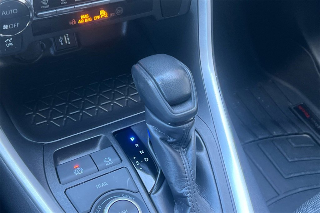 Used 2024 Toyota RAV4 LE image 23