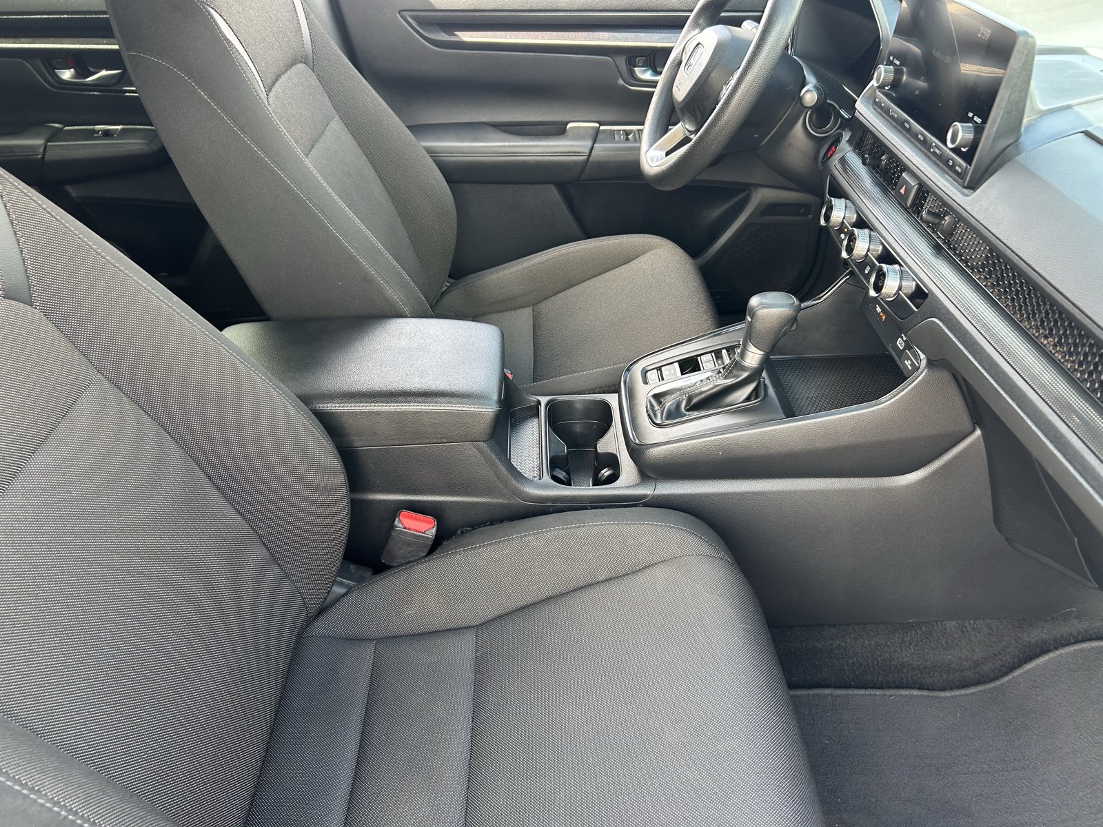 Used 2025 Honda CR-V LX image 12