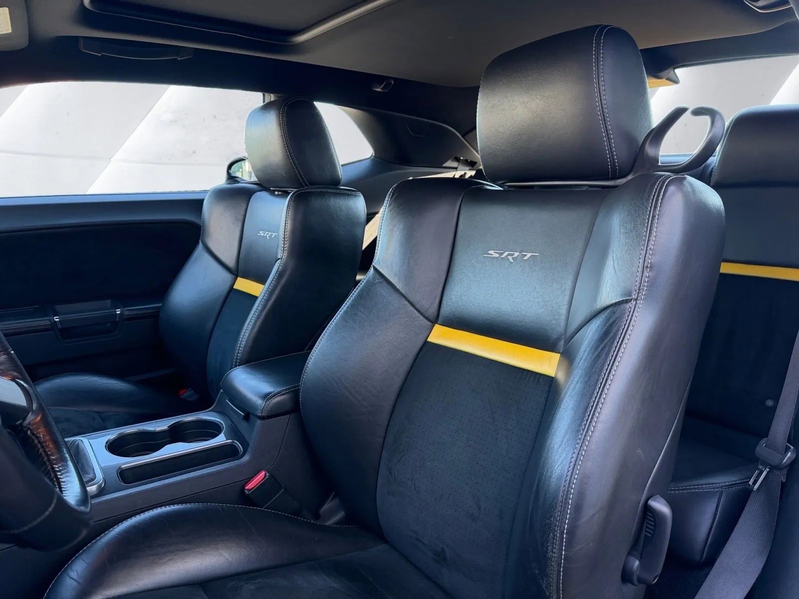 Used 2010 Dodge Challenger SRT8 w/ Special Edition Group image 10