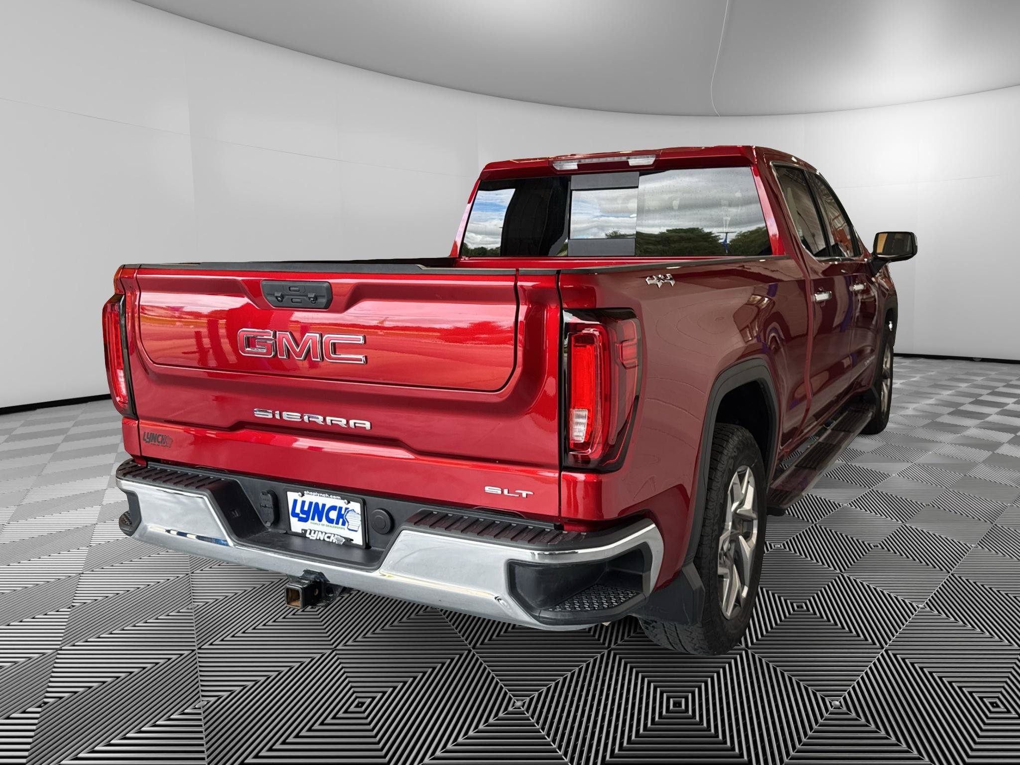 Used 2025 GMC Sierra 1500 SLT w/ SLT Premium Package AWD/4WD image 5