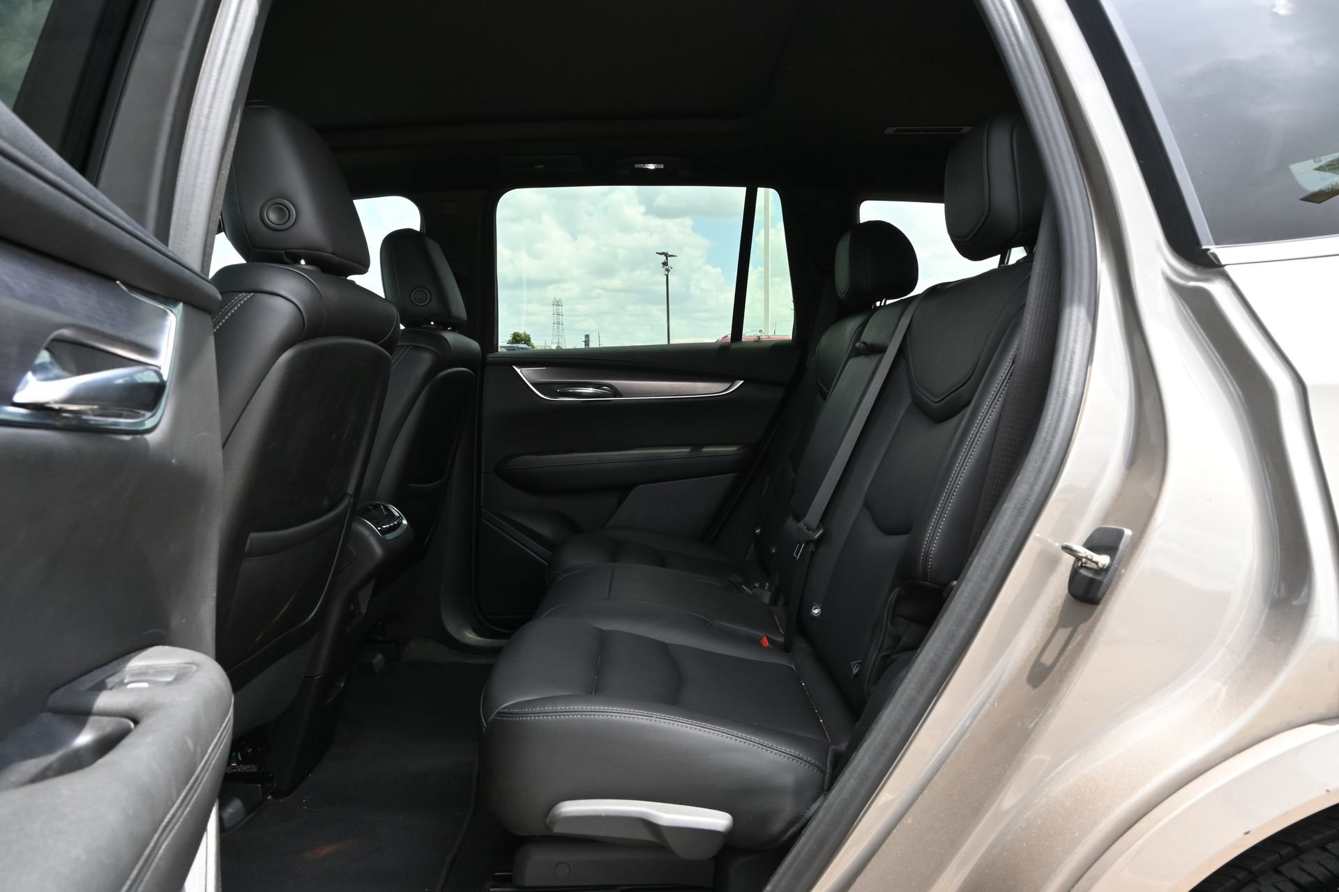 Used 2022 Cadillac XT6 Luxury FWD image 19