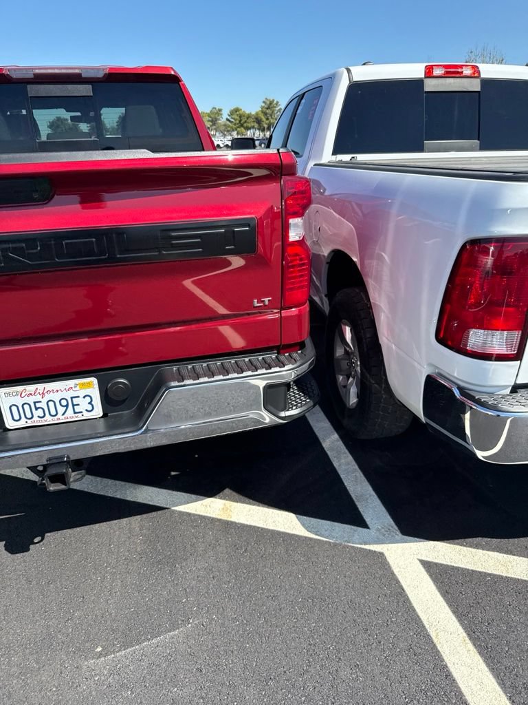 Used 2019 Chevrolet Silverado 1500 LT w/ All-Star Edition AWD/4WD image 12