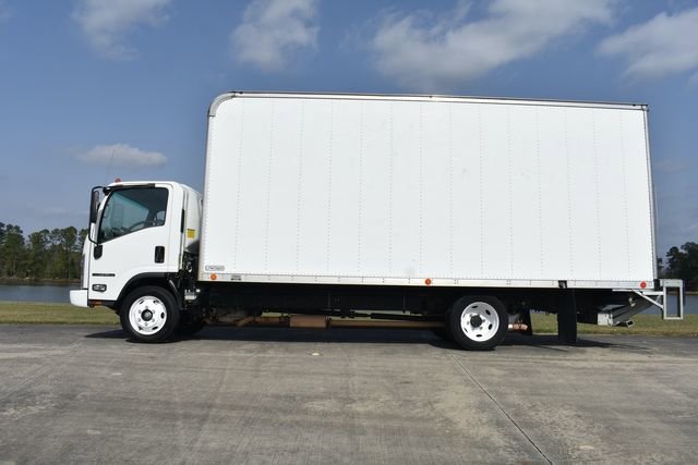 Used 2021 Isuzu NPR image 3