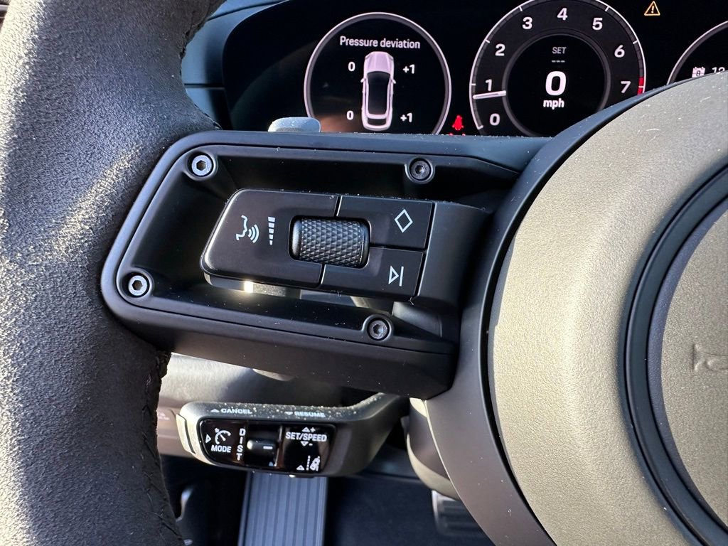 Used 2026 Porsche Cayenne GTS image 17