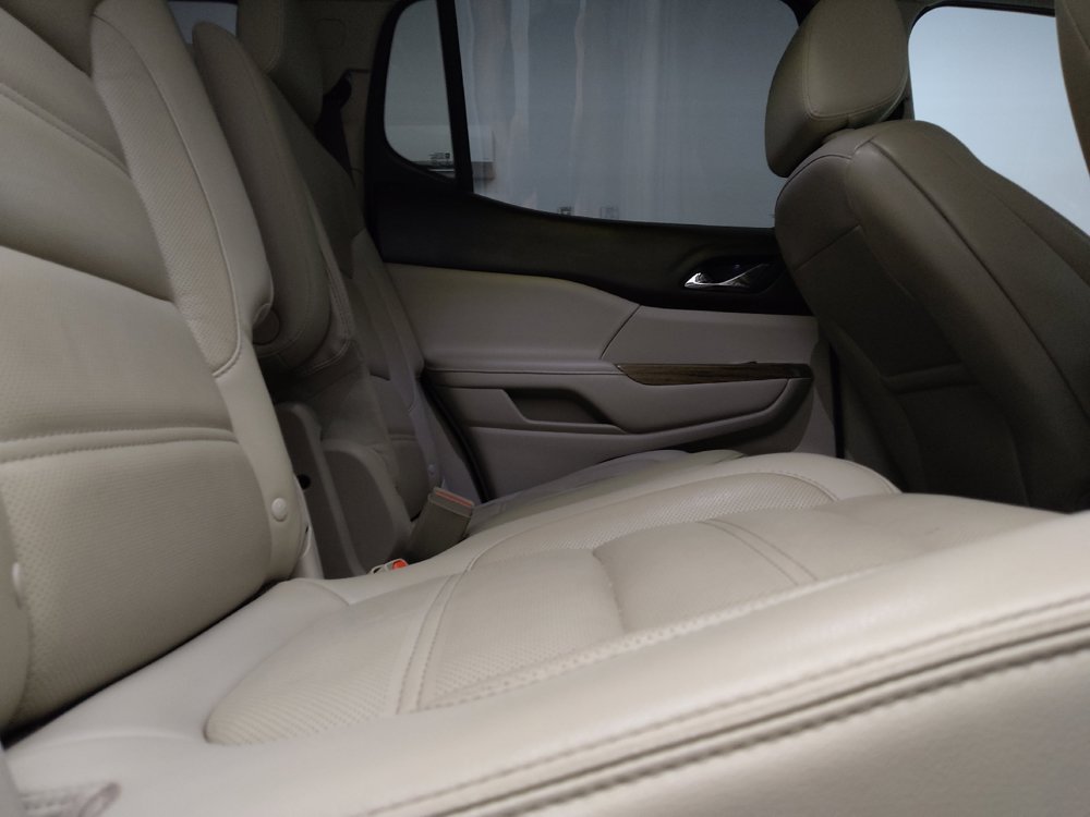 Used 2018 GMC Acadia Denali w/ Technology Package FWD image 19