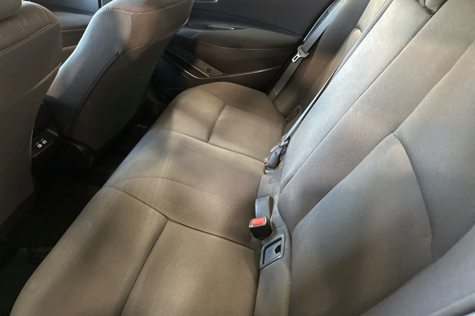 Used 2025 Toyota Corolla LE FWD image 5