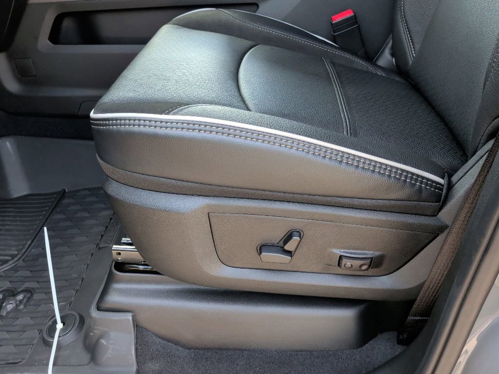 New 2026 RAM 3500 Laramie AWD/4WD image 14