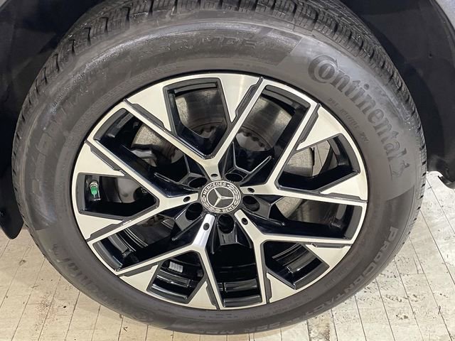 Used 2025 Mercedes-Benz GLC 350e 4MATIC image 12