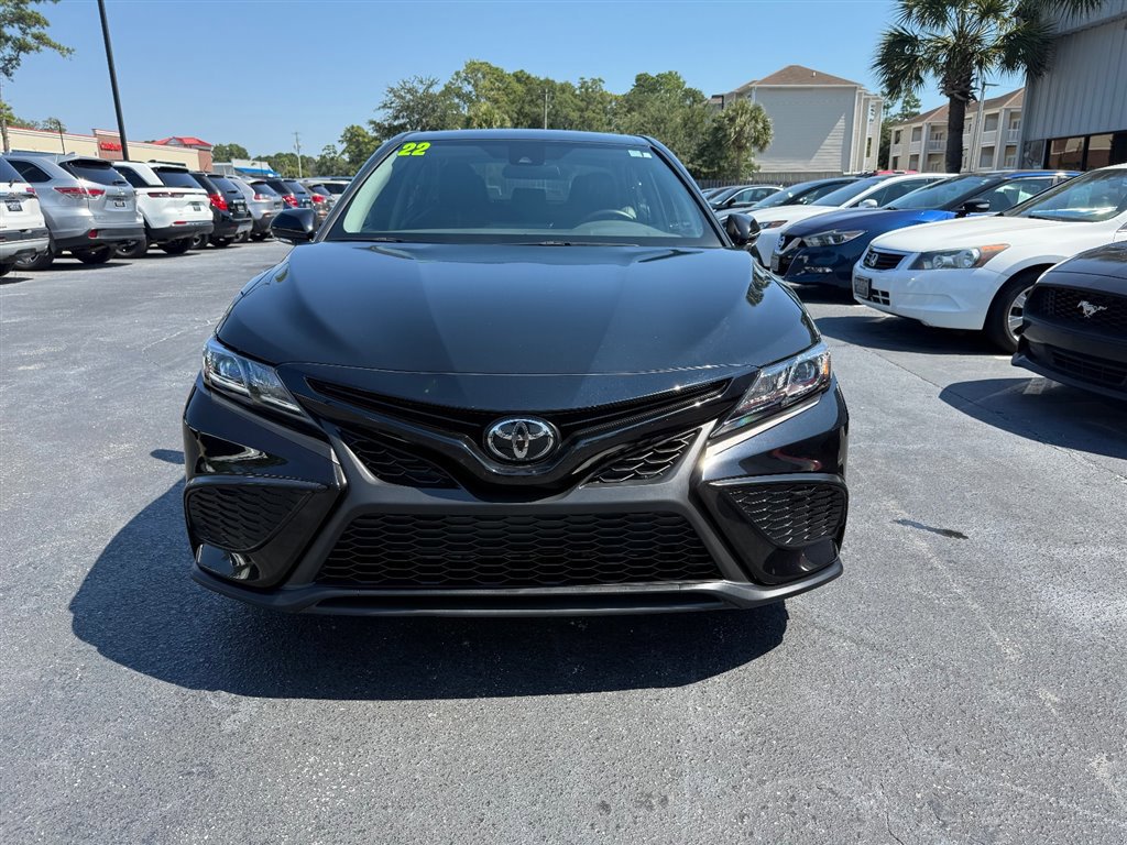 Used 2022 Toyota Camry SE image 7